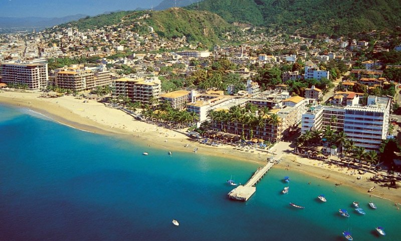 5. Playa Los Muertos