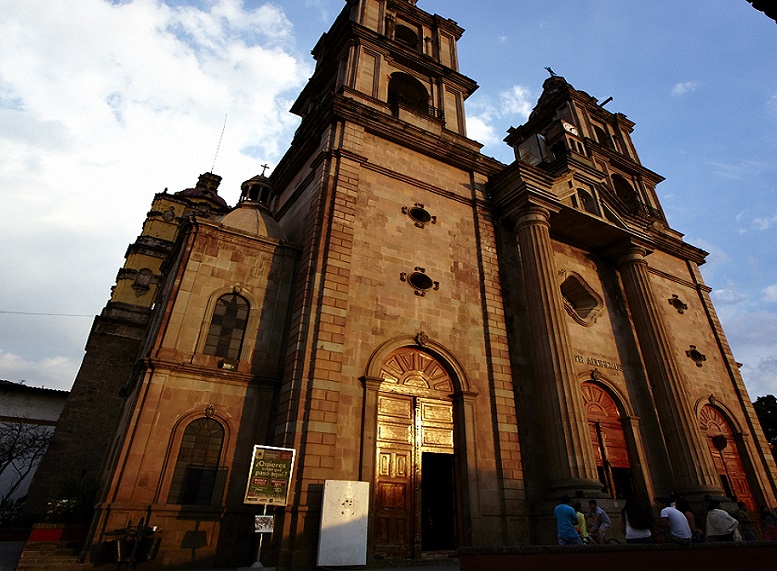 Resultado de imagen para ParroquÃ­a de San Francisco de AsÃ­s â€‹ valle de bravo