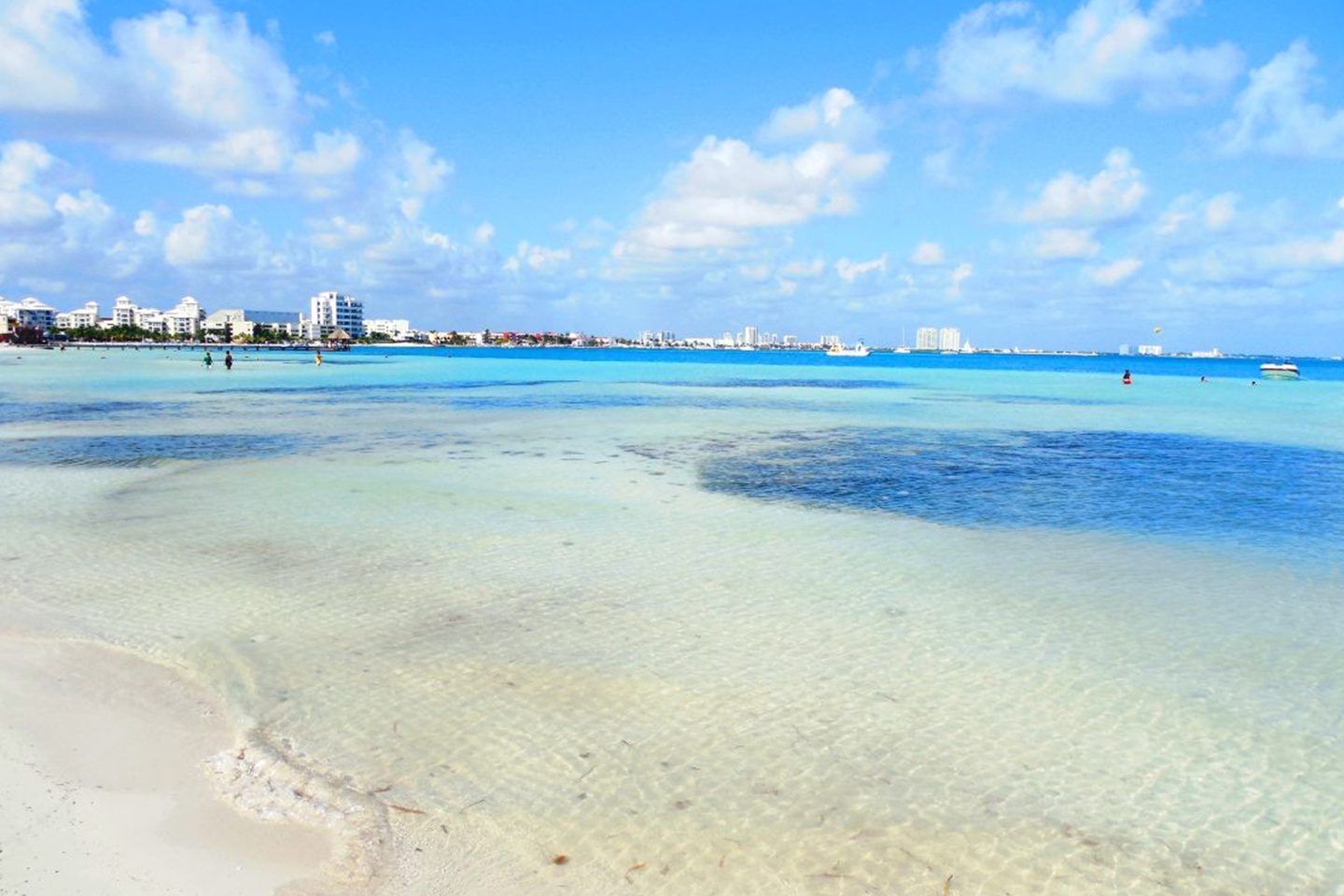 Las playas que se encuentran en todo el Caribe Mexicano son un paraíso y seguros estamos de que disfrutarás de cualquiera de ellas.
