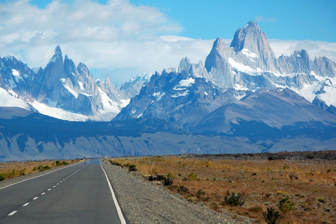 Cadena Montañosa Entre Europa Y Asia