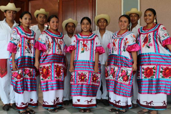 30 pueblos y grupos indígenas de México con mayor población - Tips Para